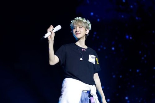 EXO ベクヒョン、初のワールドツアーを完走！アンコール公演のサプライズ発表も