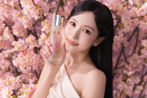 TWICE ミナ、一足早くお花見！？「SK-II」のスペシャルイベントに登場