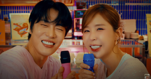 コヨーテ シンジ、恋人ムンウォンとのデュエット曲「Salaga Doola」スペシャルクリップ映像を公開