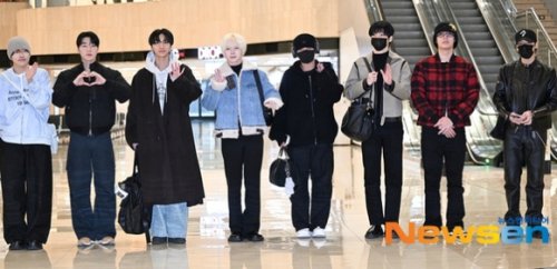 ATEEZ＆TWS「FNS歌謡祭」のため日本へ出国！パフォーマンスに期待