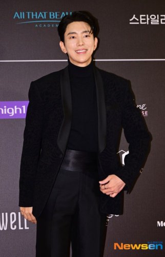 ユン・ヒョンミン、サウナで人命救助&hellip;救急隊に感謝も
