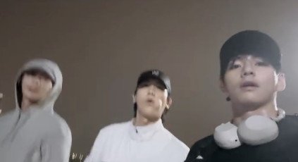 BTSのV、パク・ソジュン＆パク・ヒョンシクと漢江に出没？近況を公開
