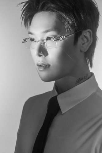 元B․A․PのZELO、音楽レーベル「VLACKSQUAD」で新たなスタート&hellip;魅力的なプロフィール写真も公開