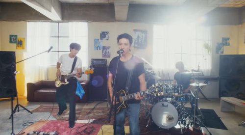 CNBLUE、タイトル曲「Killer Joy」MV公開&hellip;爆発的なエネルギーを披露