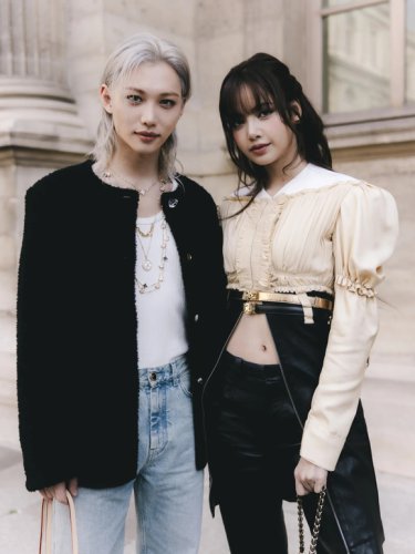 BLACKPINK リサ＆Stray Kids フィリックス、まるでグラビア？美しすぎるツーショットに視線釘付け