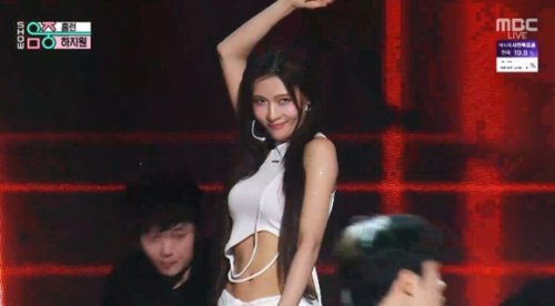 ハ・ジウォン、23年ぶりに伝説のステージ披露！変わらぬ美貌と実力に絶賛の声（動画あり）