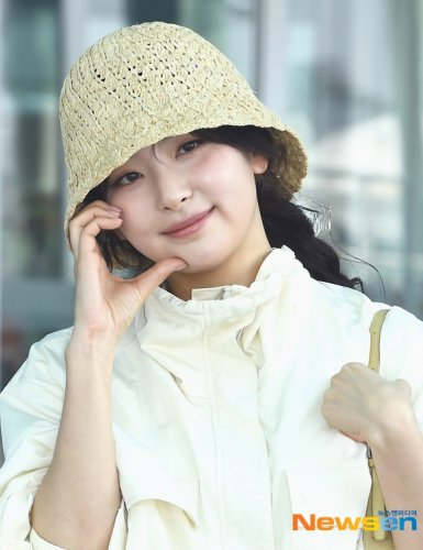 【PHOTO】Red Velvet スルギ、グラビア撮影のためインドネシアへ出国