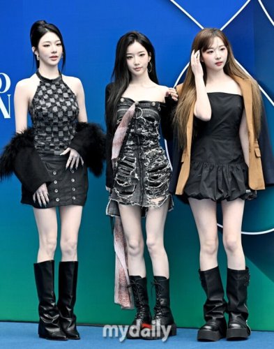 【PHOTO】tripleS キム・ユヨン＆チョン・ハヨン＆シンウィ「ソウルファッションウィーク」に出席