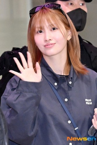 【PHOTO】TWICE モモ、海外スケジュールを終えて韓国に到着（動画あり）