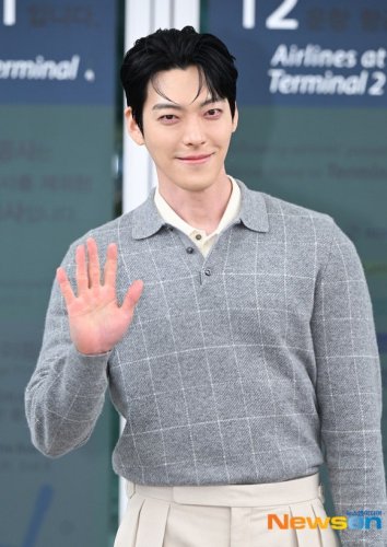 キム・ウビン、今年も小児病棟にクリスマスプレゼント&hellip;手書きのメッセージも「必ず奇跡が起きることを願う」