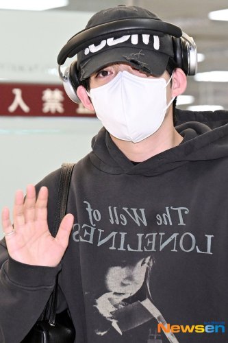 【PHOTO】SEVENTEENのS․COUPS＆ミンギュ、スケジュールを終えて日本から帰国