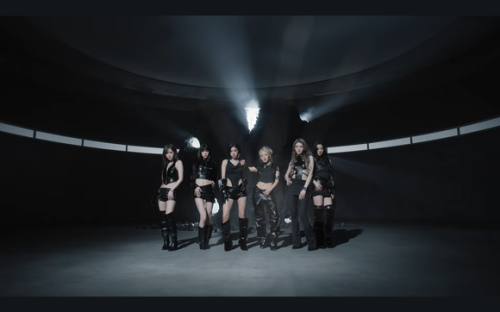 Kep1er、タイトル曲「KILLA （Face the other me）」MVを公開！ヨンウン脱退後6人体制のパフォーマンスに注目