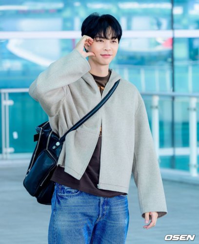 【PHOTO】NCT ジャニー、ファッションショーのためフランスへ出国