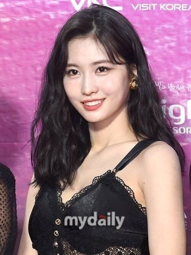 TWICE モモ、約4億2700万円の京畿道の高級ヴィラを現金で購入&hellip;ハン・ソヒらと隣人に