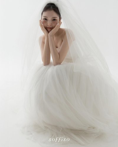 &ldquo;結婚発表&rdquo;パク・ジンジュ、挙式を控えウエディング写真が公開！純白のドレスと笑顔に視線釘付け
