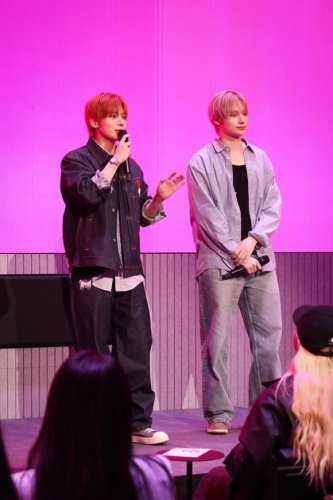 TOMORROW X TOGETHER テヒョン＆ヒュニンカイ、リスニングパーティーにサプライズ登場！新曲の振付を披露