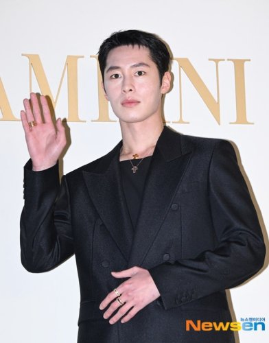 【PHOTO】イ・ジェウクからシン・イェウンまで、ジュエリーブランド「Damiani」のイベントに出席（動画あり）