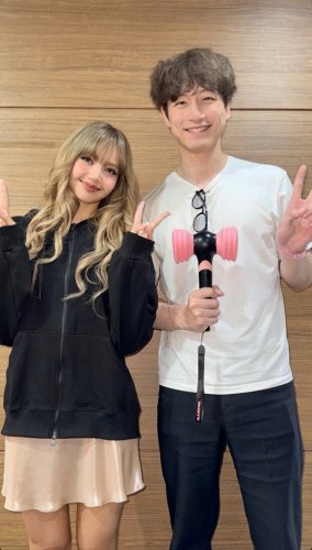BLACKPINK リサ、坂口健太郎＆チョン・ヘインと記念ショット！親交にファン歓喜