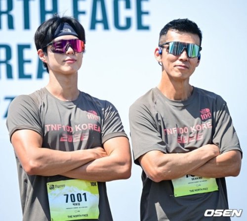 【PHOTO】パク・ボゴム＆JinuseanのSEAN「2026 TNF 100 KOREA」に参加