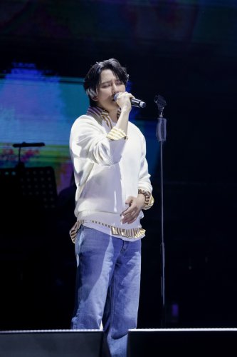 キム・ナムギル、5時間超えのファンミーティングが盛況裏に終了！新曲ステージを4回披露して話題に