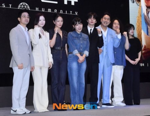 【PHOTO】ユ・スンホ＆BIBIら、EBS創立特集番組「最後の人類」制作発表会に出席