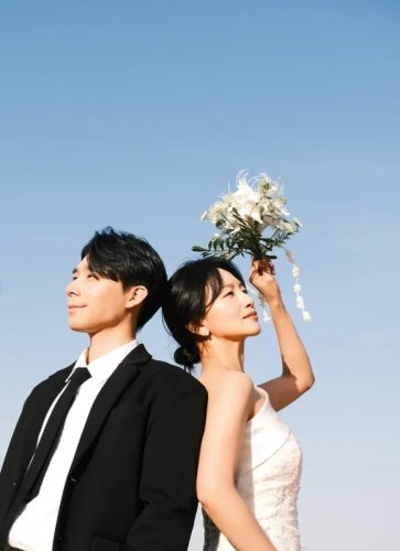 「素晴らしき新世界」出演ペク・ウネ、10歳年下のミュージカル俳優イ・ジュヌと結婚