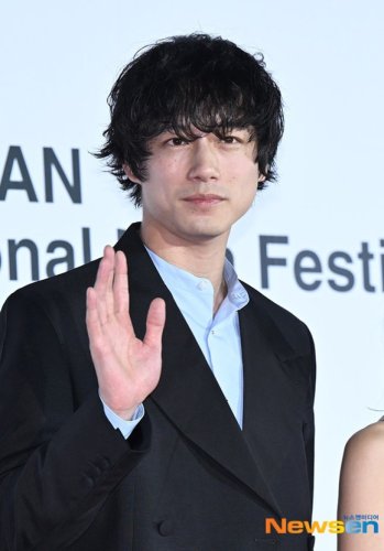 坂口健太郎の文春砲、韓国でも多数報道&hellip;現地ファンの反応は