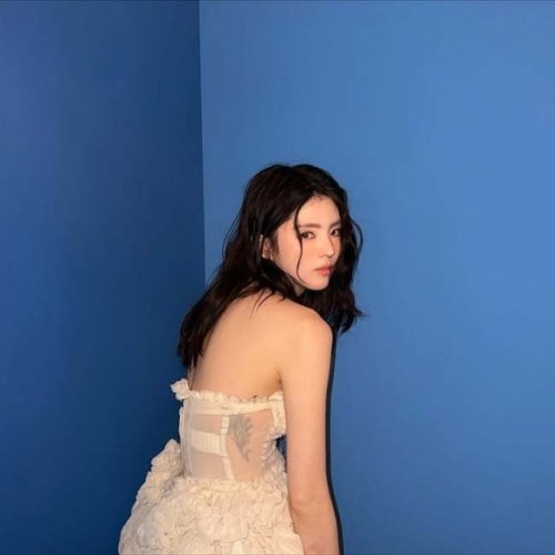 ハン・ソヒ、誕生日にセクシーなタトゥーを公開&hellip;LE SSERAFIMのダンスも披露！？（動画あり）