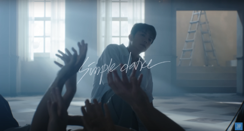 2PM ウヨン、デジタルシングル「Simple dance」MV公開&hellip;クセになる振り付けに注目