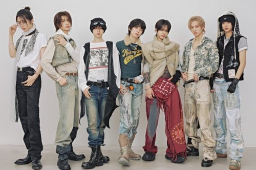 NAZE、デビューアルバムを日本でパッケージリリース！収録曲「Pretty Pink Socks」MVも公開