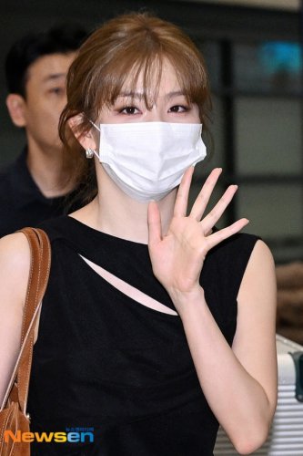 【PHOTO】Red Velvet アイリーン＆スルギ、海外スケジュールを終えて韓国に到着（動画あり）