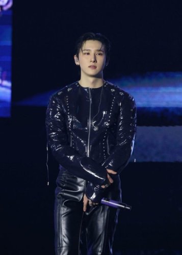 &ldquo;まもなく入隊&rdquo;MONSTA XのI․M、K-POPで初！？コンサート中に丸刈りに