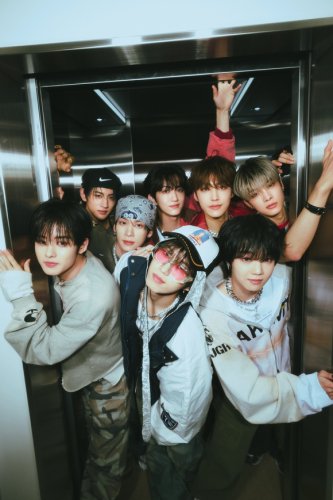 YOUNITE、7th EP「YOUNI-T」でカムバック&ldquo;素敵な曲をくれたAB6IX イ・デフィ先輩に感謝&rdquo;