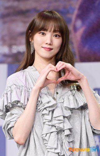 イ・ソンギョン、10年ぶりにMBCドラマへ復帰&hellip;新ドラマ「君がきらめく季節に」への思いを明かす