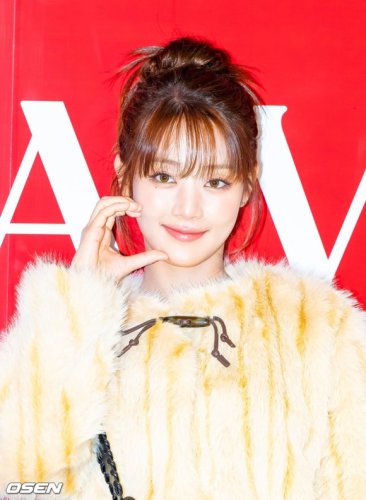 【PHOTO】i-dle ミンニ＆チャ・ジョンウォン、ファッションブランド「RAVE」のイベントに出席
