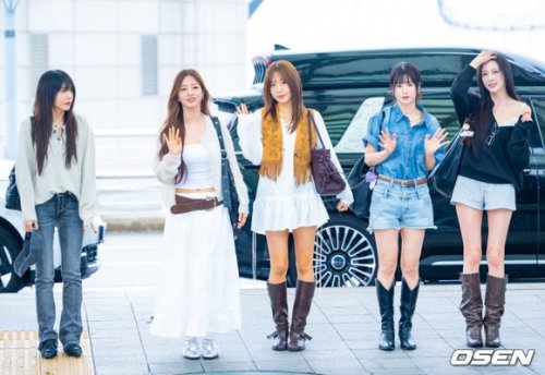【PHOTO】Apink、コンサートツアーのため台湾へ出国&hellip;キュートな笑顔で挨拶