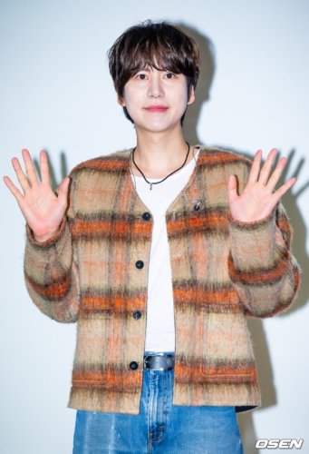SUPER JUNIOR キュヒョン、番組での行動に批判の声も&hellip;SNSで言及「温かい目で見守ってほしい」