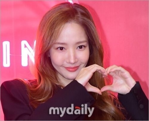 パク・ミニョン、自宅のサウナに共演者も驚き「日本の温泉のような雰囲気」（動画あり）
