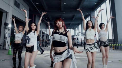 BABYMONSTER、新曲「SUGAR HONEY ICE TEA」MV公開&hellip;今夏を席巻するサマーソングが誕生