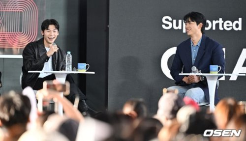【PHOTO】2PM テギョン＆シュー・グァンハン「釜山国際映画祭」オープントークに出席