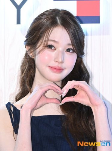 【PHOTO】IVE ウォニョン＆ファン・ミンヒョンら「トミー ヒルフィガー」のイベントに出席