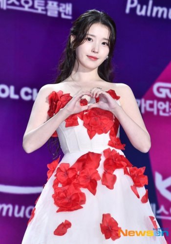 【PHOTO】IU＆シン・イェウンら「2025 APAN STAR AWARDS」に出席