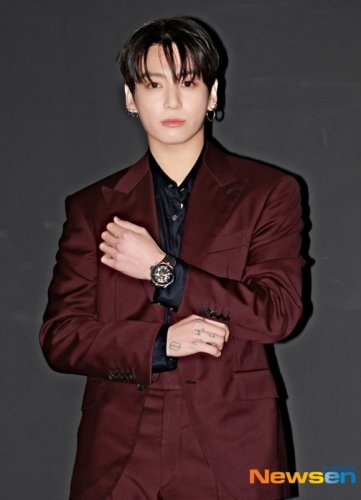 BTS ジョングク、ドバイチョンドククッキー200個を手作り！スタッフにプレゼントした美談が話題