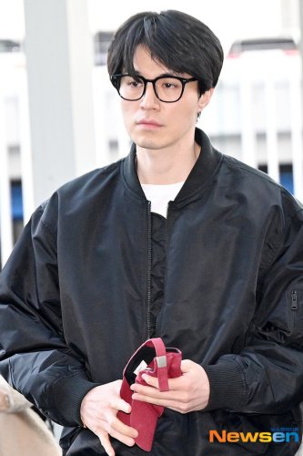 【PHOTO】イ・ドンウク、ファンミーティングのため台湾へ出国（動画あり）