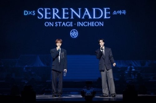 SEVENTEEN ドギョム＆スングァン、単独コンサートが開幕！美しい歌声でファンを魅了