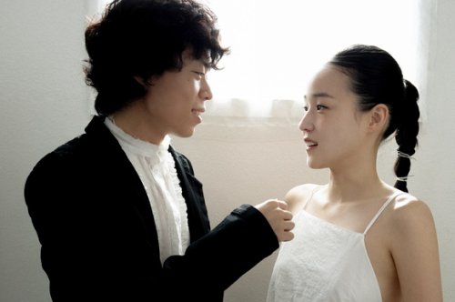 歌手o3ohn、女優チョン・ソニの妹チョン・ジュニと本日（4/26）結婚！ウエディングフォトを公開