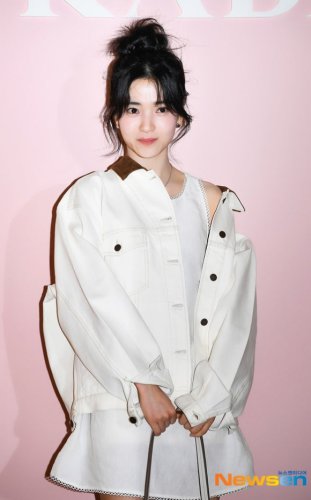 【PHOTO】キム・テリ＆チョン・ソミ、ブランド「PRADA」のイベントに出席