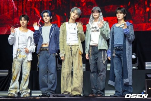 EVNNE、5人体制で初のカムバック！心境明かす「大きな変化があった分、覚悟を持って臨んだ」