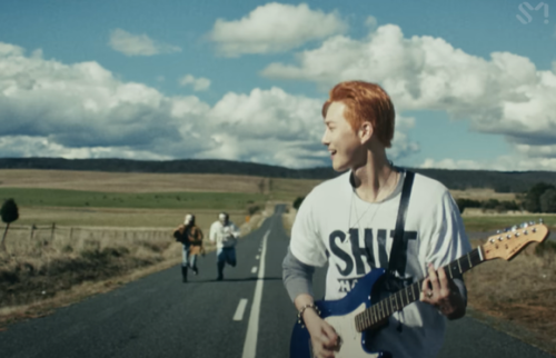 EXO スホ、タイトル曲「Who Are You」MV公開&hellip;レトロな感性をこめたインディーポップ曲