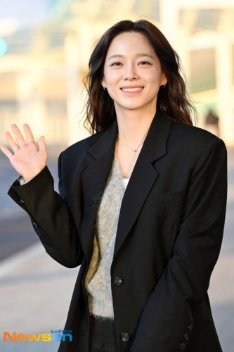 【PHOTO】キム・セジョン、ファンコンサートのため香港へ出国（動画あり）